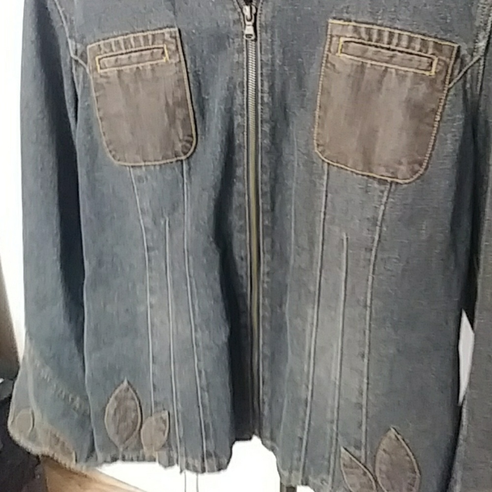 Jean Jacket - Picture 3 of 6